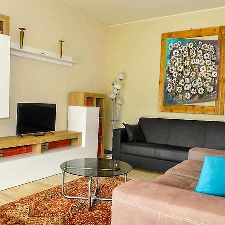 Casa Cristini Apartment Marone Bagian luar foto